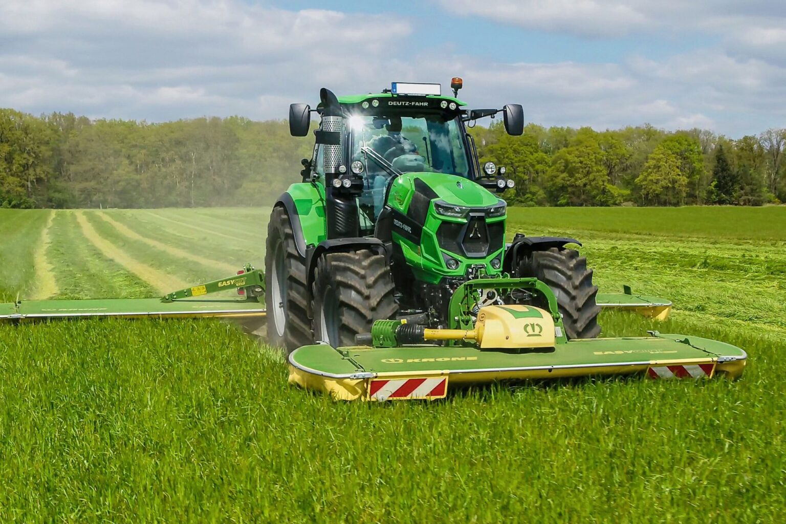 Con le falciatrici EasyCut di Krone qualità e chirurgia nel taglio Macchine Trattori