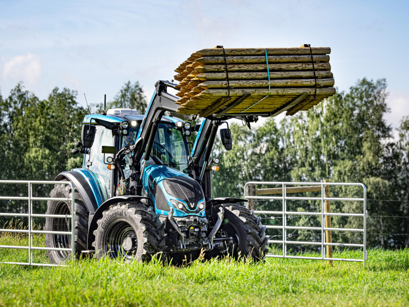 mercato trattori 2024 immatricolati: Valtra G135